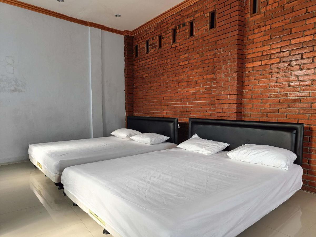 Jogo Segoro Homestay Mitra Reddoorz Near Pantai Sundak Gunungkidul Ngandong Ngoại thất bức ảnh
